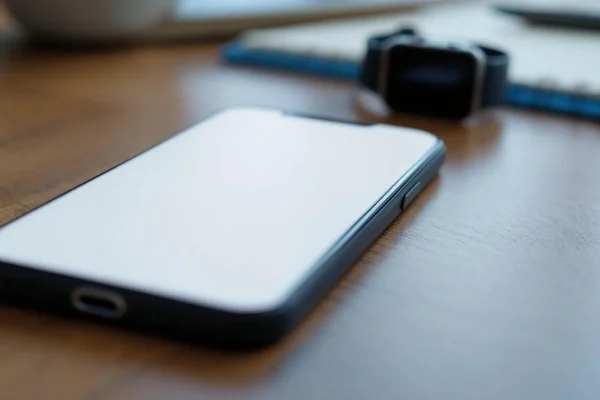 What does it mean when your phone goes straight to voicemail